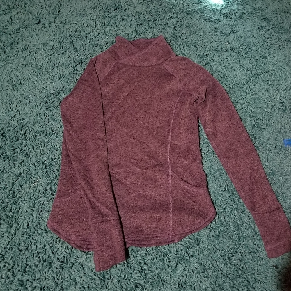 Women's Size S Tek Gear purple sweatshirt with thumb holes